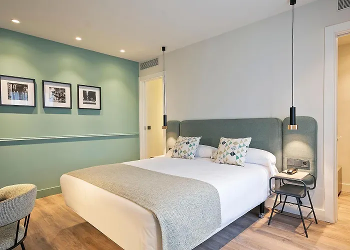 维亚奥古斯塔酒店 2* 巴塞罗那