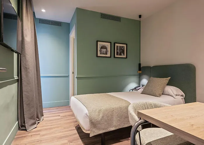 维亚奥古斯塔酒店 2*