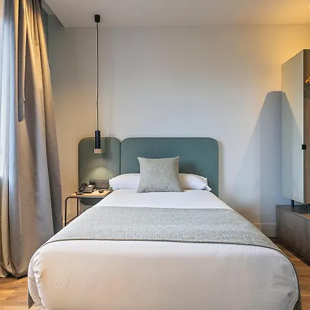Hotell Via Augusta 2*